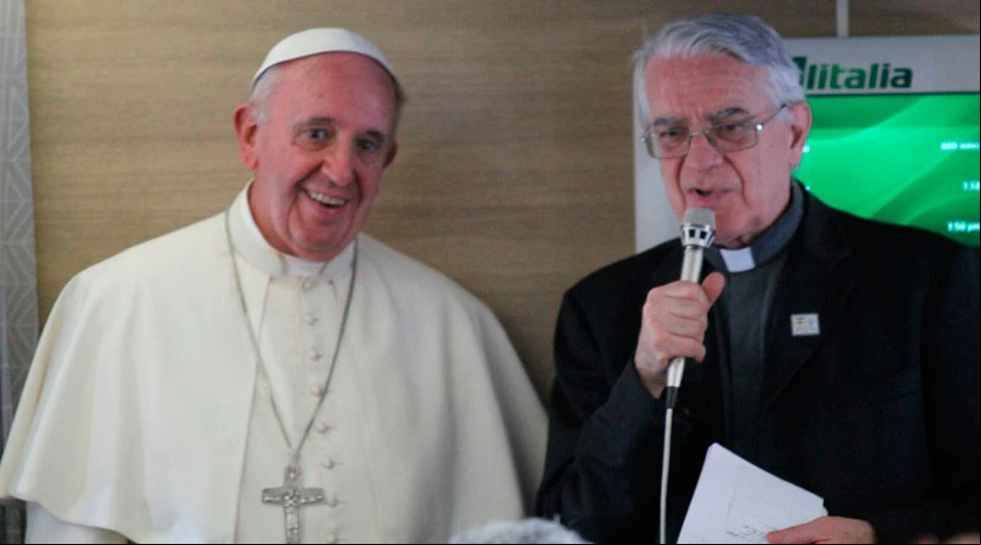 El Papa Francisco en la conferencia de prensa de regreso de u00c1frica. Foto Martha Calderu00f3n / ACI Prensa?w=200&h=150
