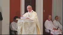 Papa Francisco en Misa en Santuario de la Virgen de la Caridad del Cobre. Foto: Alan Holdren / ACI Prensa