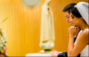 Matrimonio religioso de Maru00eda Pu00eda Moreno, Autora de Velo de Vainilla / Foto: Cortesu00eda de Maru00eda Pu00eda Moreno - Esteban Nakano 