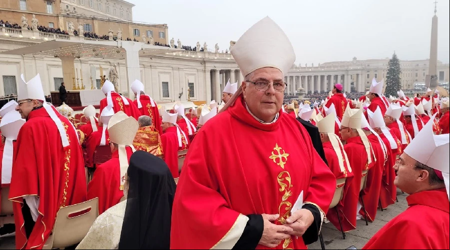 Mons. Bochatey presente en el funeral del Papa Benedicto XVI. Cru00e9dito: Conferencia Episcopal Argentina?w=200&h=150