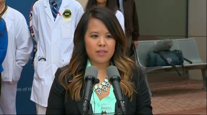 Nina Pham tras ser dada de alta. Foto: Captura de video.?w=200&h=150