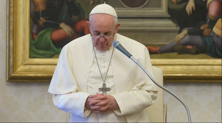 El Papa en oraciu00f3n. Foto: Vatican Media?w=200&h=150