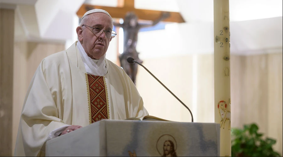 El Papa pronuncia su homilu00eda. Foto: Vatican Media?w=200&h=150