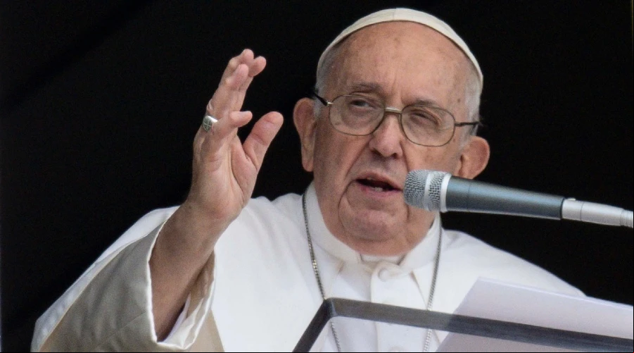 El Papa Francisco preside la oración del Ángelus en la Plaza de San Pedro, domingo 18 de junio 2023. Crédito: Vatican Media?w=200&h=150