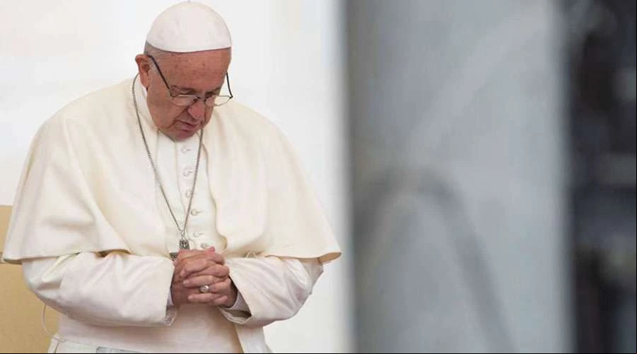 El Papa Francisco en oraciu00f3n. Foto: Daniel Ibu00e1u00f1ez / ACI Prensa?w=200&h=150