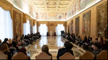 Ju00f3venes de la Acciu00f3n Catu00f3lica recibidos en la Sala del Consistorio del Vaticano / Cru00e9dito: Vatican Media/ACI Prensa. Todos los derechos reservados.