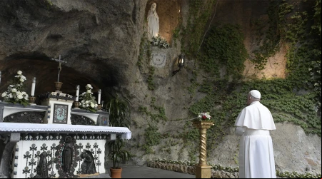 Papa Francisco en Fiesta de la Virgen de Lourdes: u00a1Madre, ayu00fadanos a ser comunidad!
