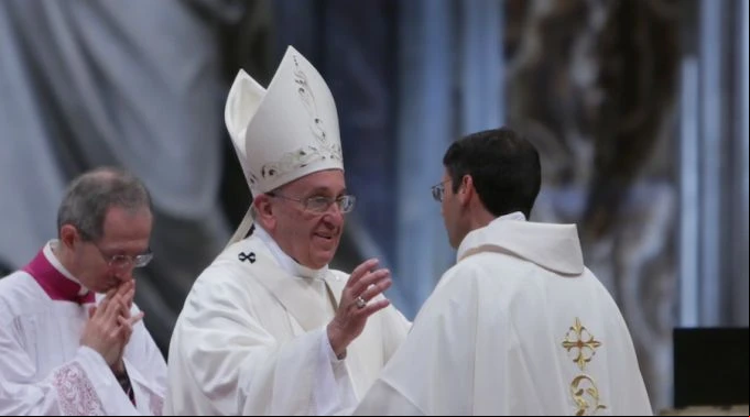 Papa Francisco hoy al presidir la ordenaciu00f3n de 19 nuevos sacerdotes. Foto: Bohumil Petrik / ACI Prensa.?w=200&h=150