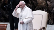 Imagen referencial. Papa Francisco en oración. Foto: Daniel Ibáñez / ACI Prensa