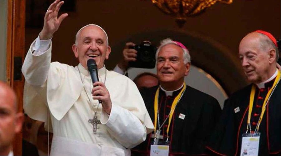 El Papa Francisco en la Nunciatura Apostu00f3lica en Peru00fa acompau00f1ado de Mons. Nicola Girasoli y el Cardenal Cipriani. Foto: Agencia ANDINA (Cu00e9sar Garcu00eda)?w=200&h=150