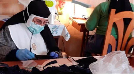 Religiosas de clausura combaten el COVID de estas dos eficaces maneras