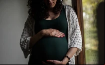 Imagen referencial de una mujer embarazada.