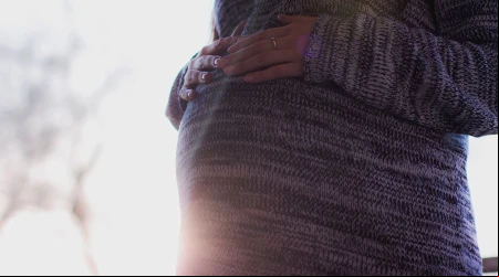 A 3 au00f1os de ley del aborto, expertos proponen recuperar cultura de la vida en Chile