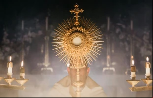 Los católicos que participen en la Peregrinación Eucarística Nacional y en el Congreso Eucarístico Nacional en Estados Unidos podrán recibir indulgencias plenarias. Crédito: Jacob Bentzinger / Unsplash.
