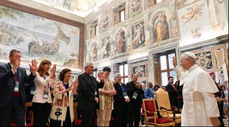 El Papa León XIV en la audiencia con los representantes de los movimientos eclesiales y las nuevas comunidades en el Vaticano. 06062025