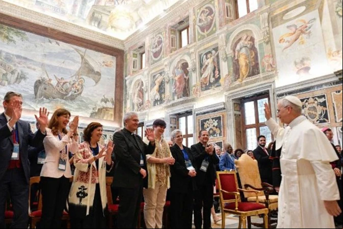 El Papa León XIV en la audiencia con los representantes de los movimientos eclesiales y las nuevas comunidades en el Vaticano. 06062025