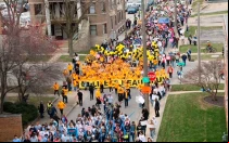 La Marcha por la Vida recorre las calles de Springfiel, Illinois (Estados Unidos).