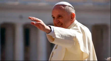 El Papa Francisco en la plaza de San Pedro en el Vaticano 23042025