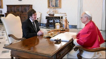 El Papa León XIV y el presidente Javier Milei, durante la audiencia de este 7 de junio en el Vaticano.