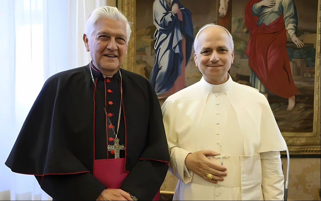 Mons. Salvador Piñeiro y el Papa León XIV, en el encuentro que sostuvo el Santo Padre con una delegación de Chiclayo (Perú) el 19 de mayo.?w=200&h=150