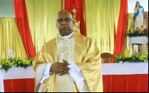 P. Rodolfo French, sacerdote nicaragüense impedido de volver al país.
