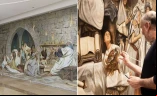 Detalle de las pinturas que recubren la Sala de Pentecostés (izq.)/Daniel Cariola, artista chileno, trabajando en sus pinturas (der).
