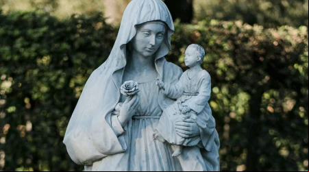 La devoción a la Virgen María hace huir al diablo 03012025